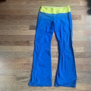 Lululemon Women Flared pant EUC